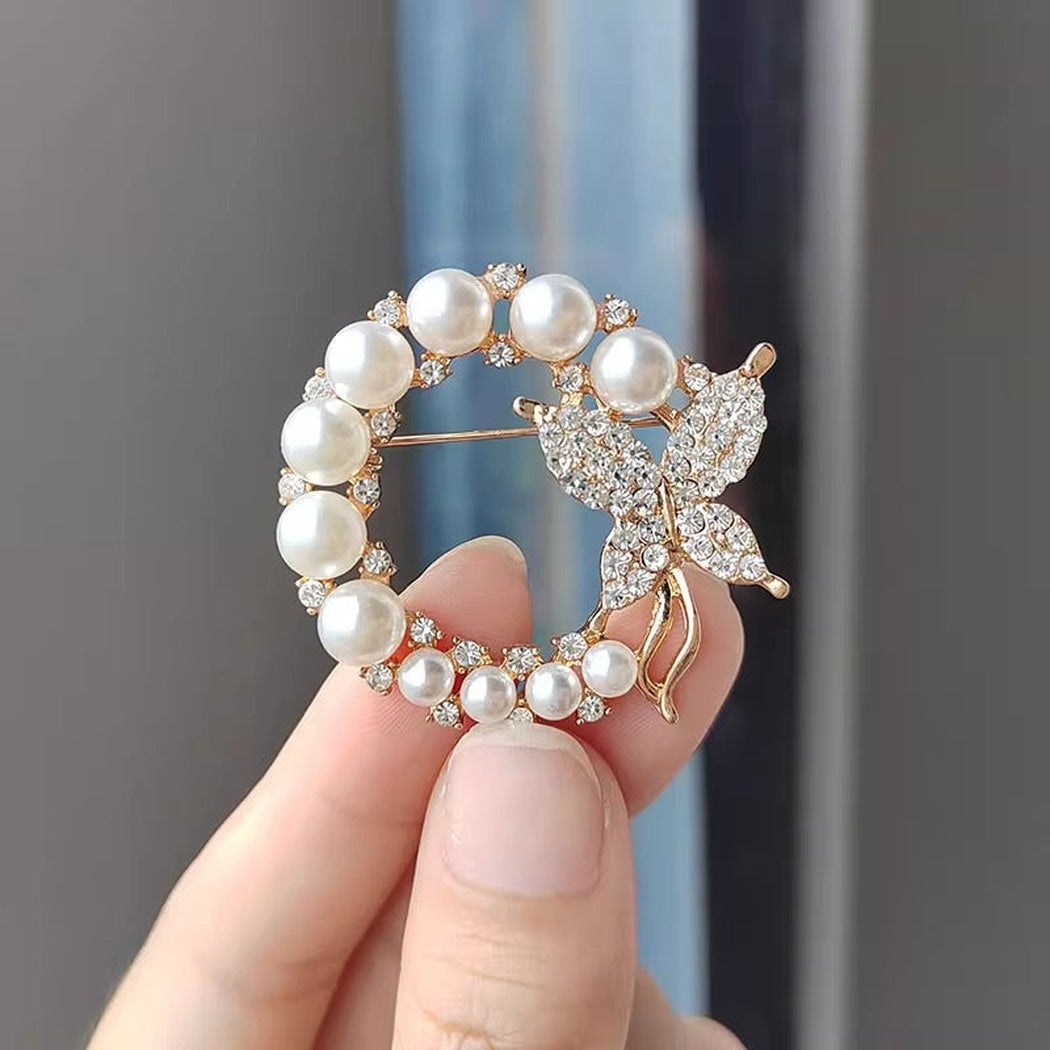 Brovia - Round Butterfly Wreath Brooch - view 3