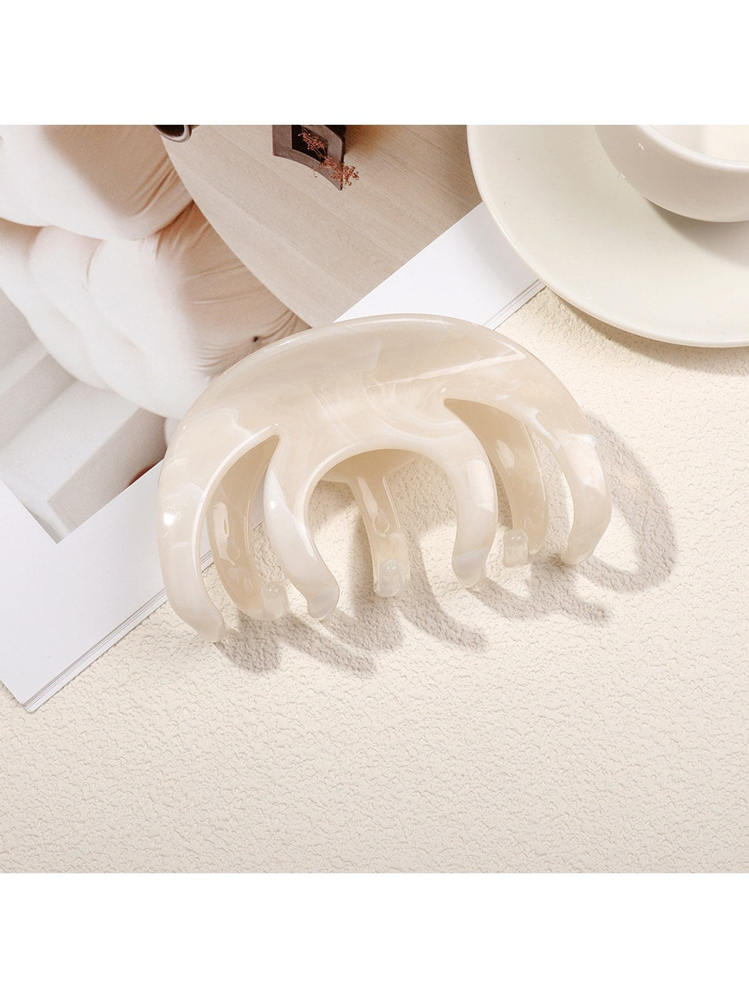 Beau - Glossy Marbled Pattern Hair Claw Clip