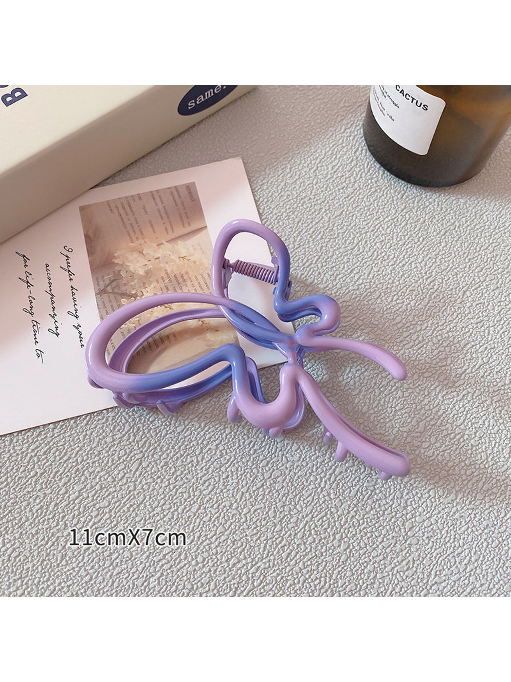 Beau - Gradient Cutout Butterfly Alloy Hair Claw Clip