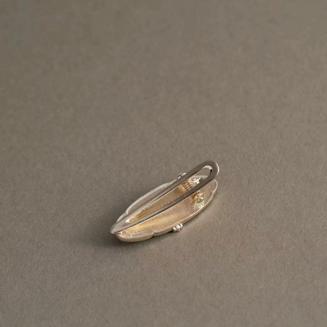 Beau - Green Floral Oval Hair Clip, detail view
