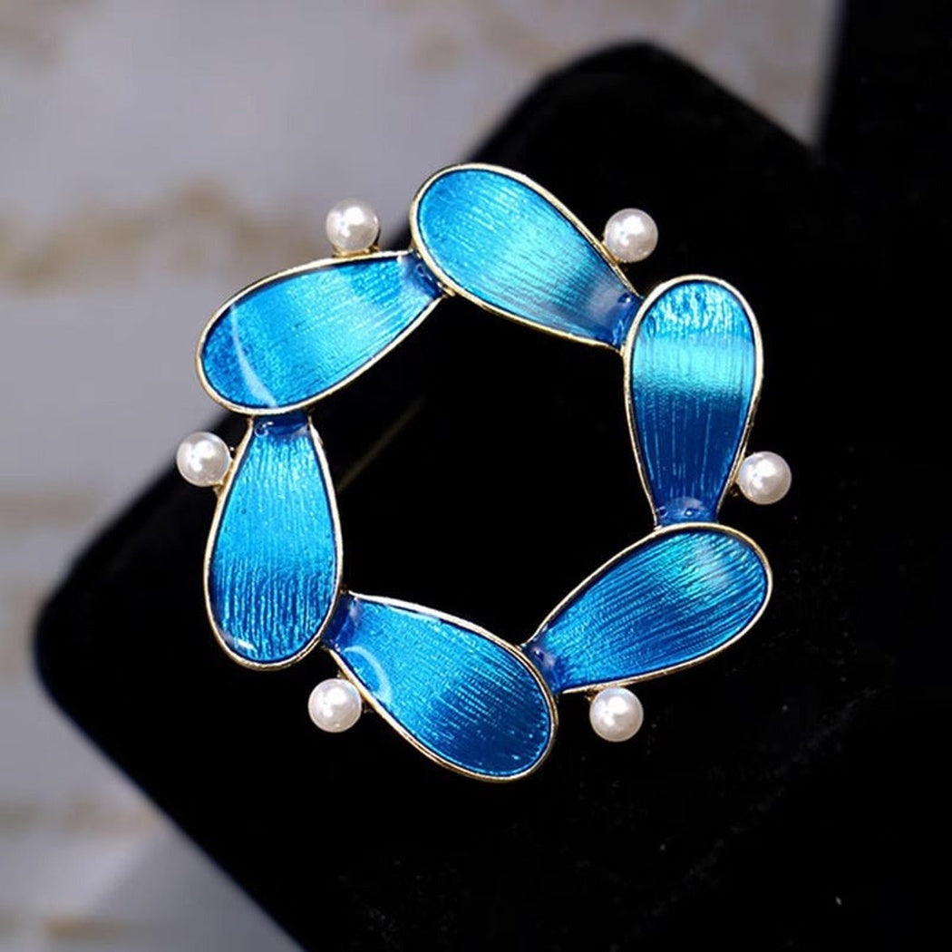 Brovia - Blue Feather Wreath Brooch - view 4