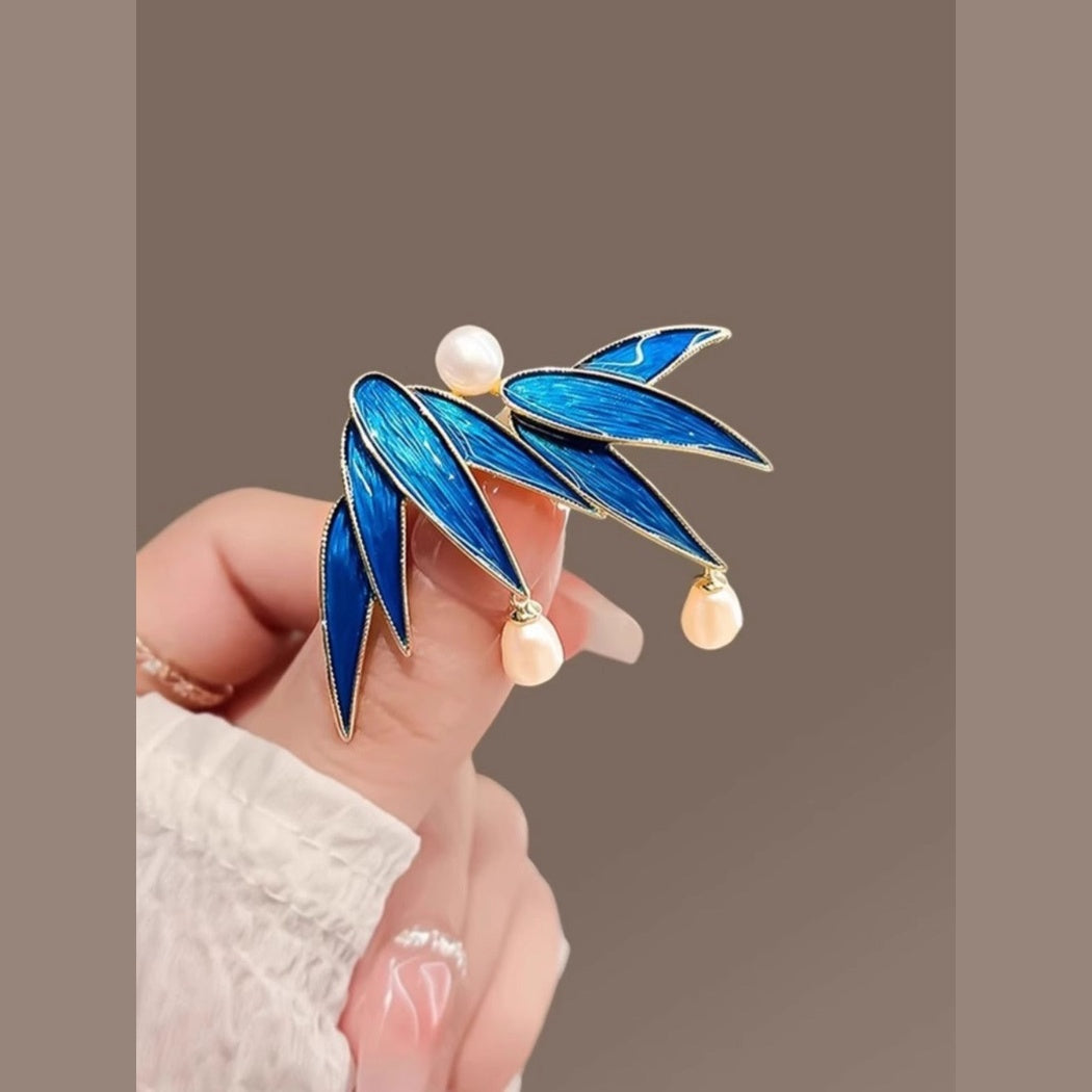 Brovia - Bamboo Leaf Dangle Brooch - view 4