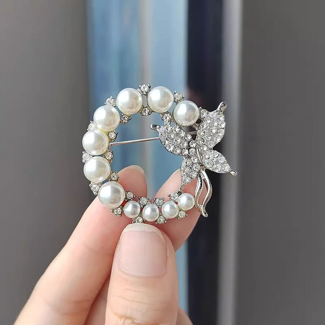 Brovia - Round Butterfly Wreath Brooch - view 4