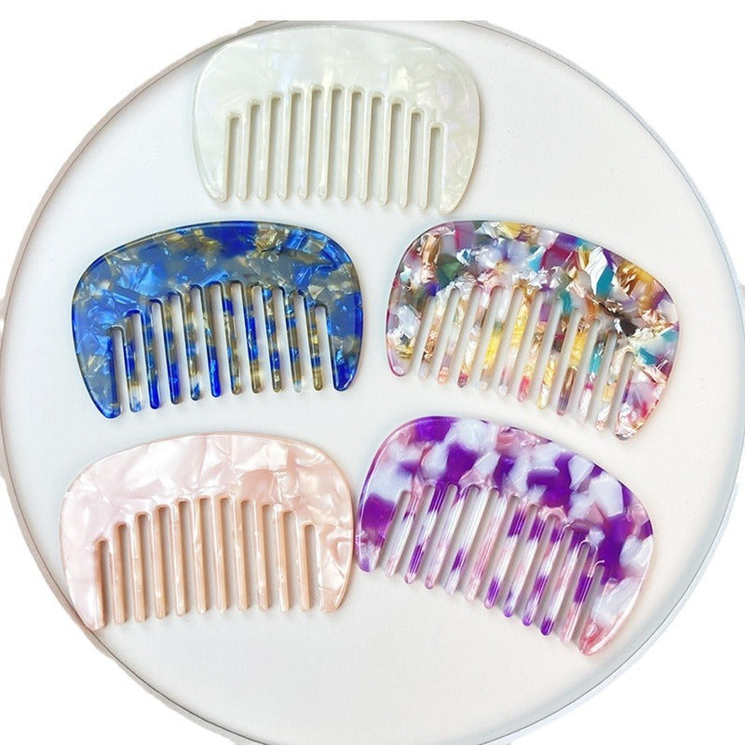 Product view of compact hair comb