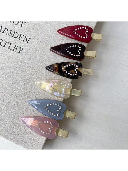 Beau - Minimalist Heart Shaped Hair Clip