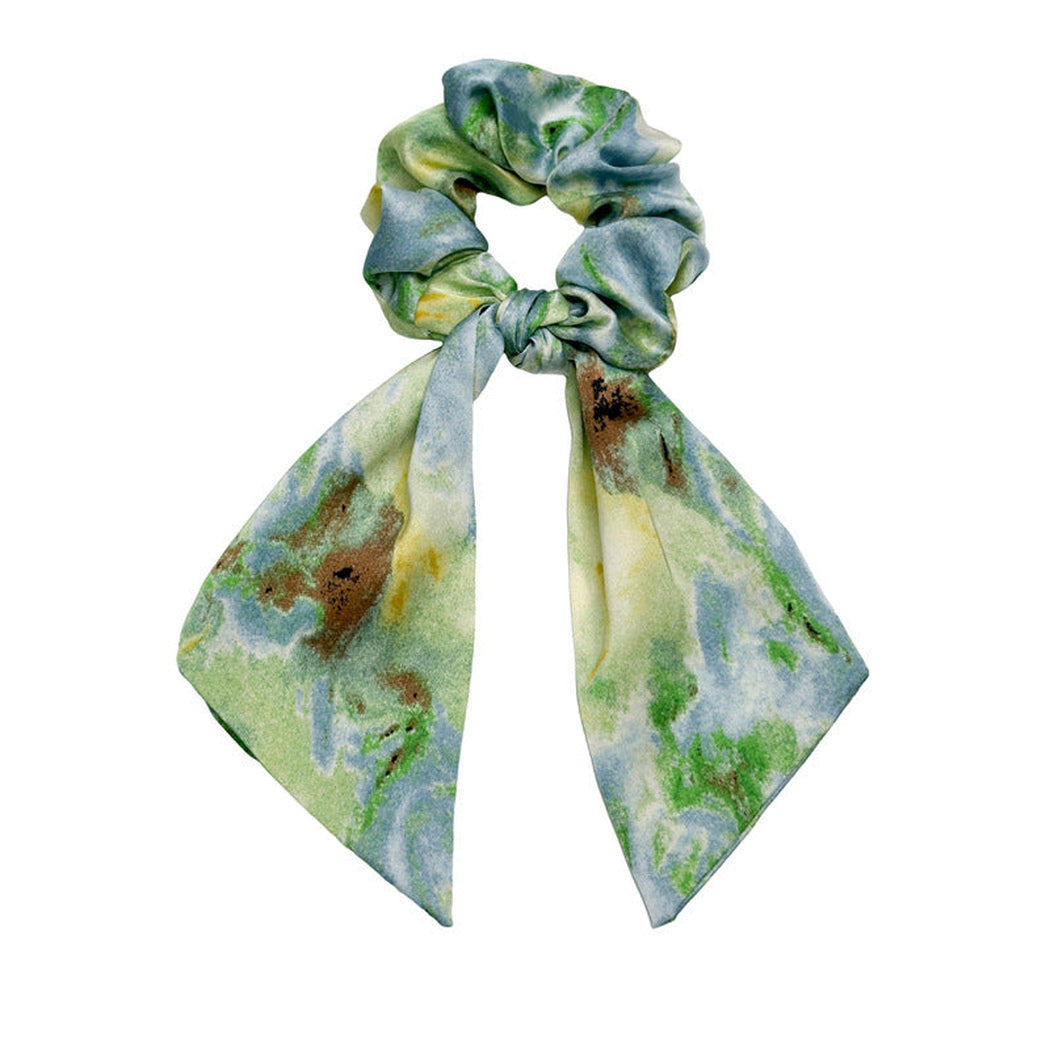 Gifty - Watercolor Ribbon Tail Scrunchie | retained single-variant image | source 05