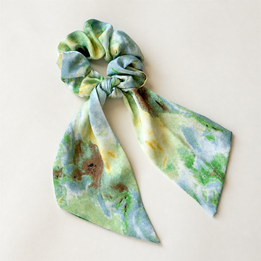 Gifty - Watercolor Ribbon Tail Scrunchie | retained single-variant image | source 06