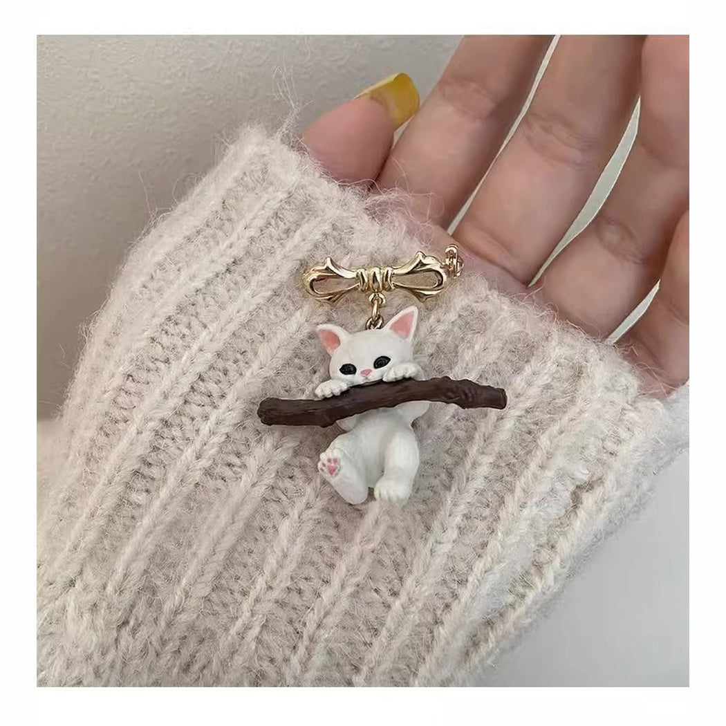 Brovia - Animal Bow Detail Brooch - view 6