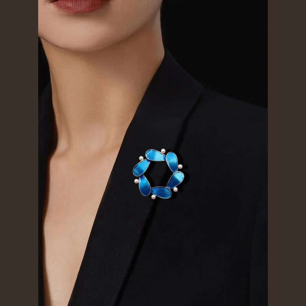 Brovia - Blue Feather Wreath Brooch - view 6