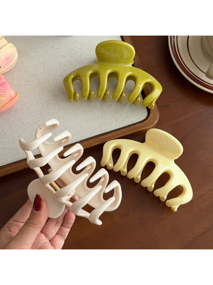 Beau - Glossy Geometric Claw Clip