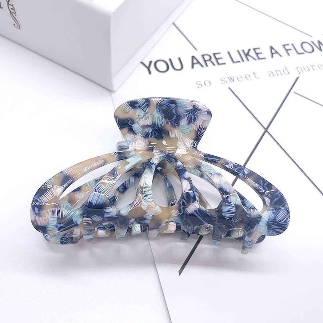 Single-variant view of hair clip