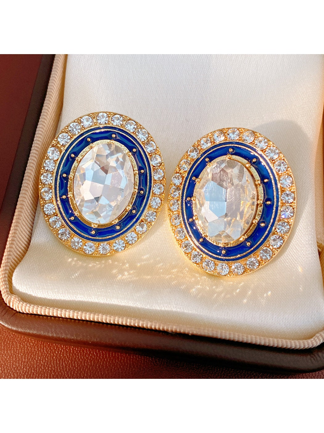 Earedge - Vintage Oval Rhinestone Geometric Stud Earrings