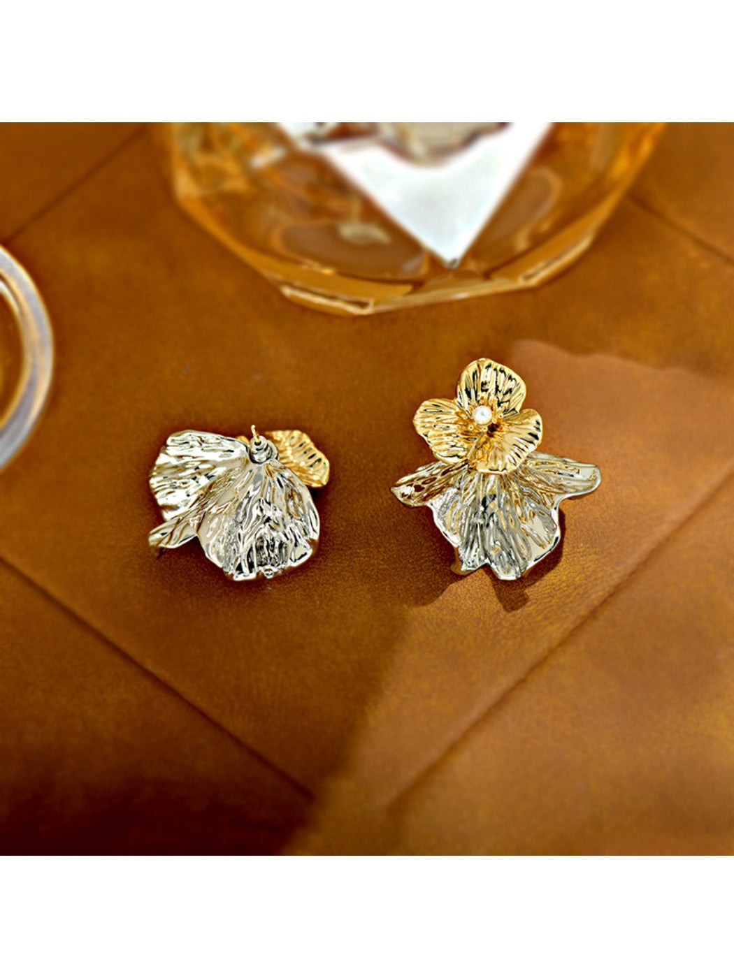Earedge - Gold Ruffled Floral Stud Earrings