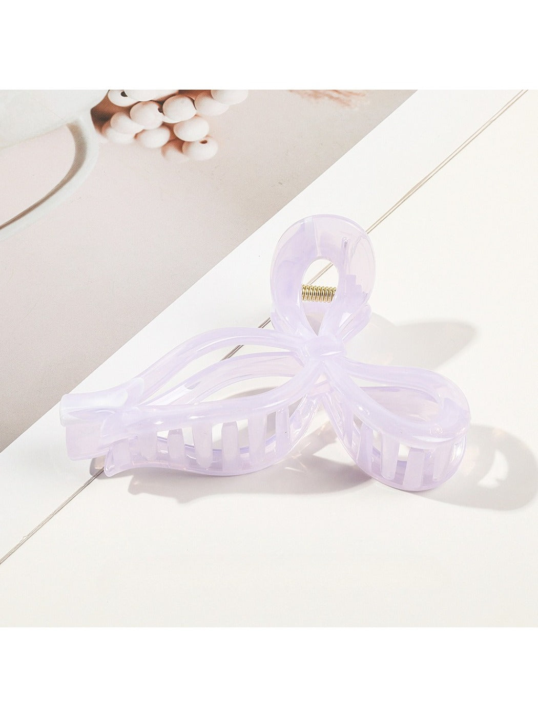 Beau - Openwork Bow Shaped Hair Claw Clip