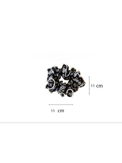 Gifty - Polka Dot Floral Scrunchie