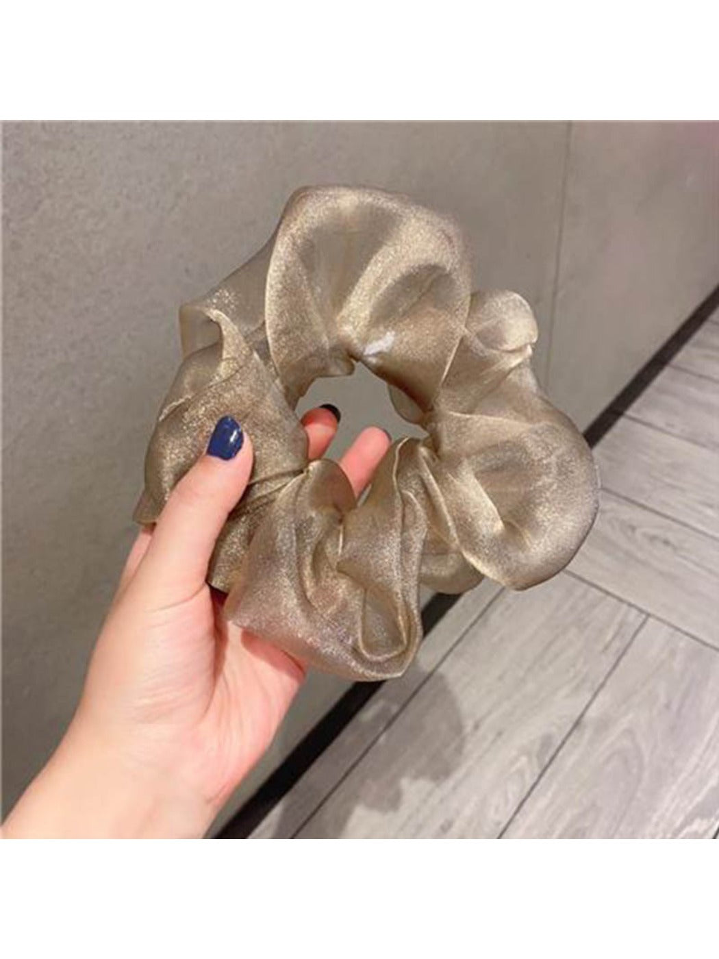 Gifty - Solid Glossy Versatile Scrunchie