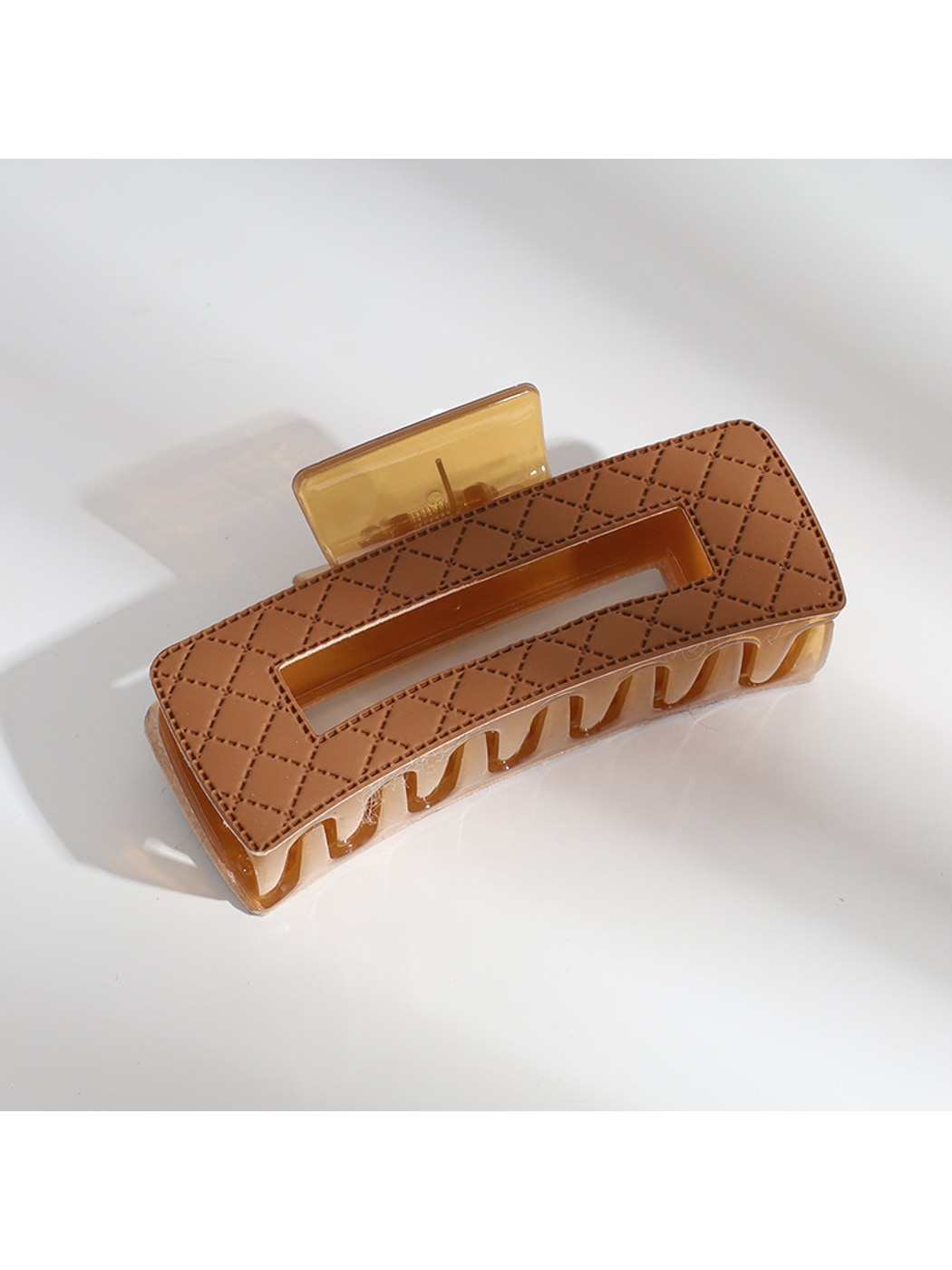 Beau - Geometric Plastic Alloy Square Form Claw Clip