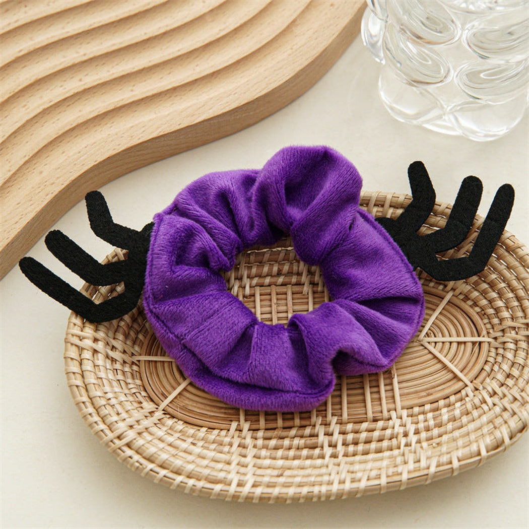 Gifty - Holiday Character Motif Scrunchie - image 8