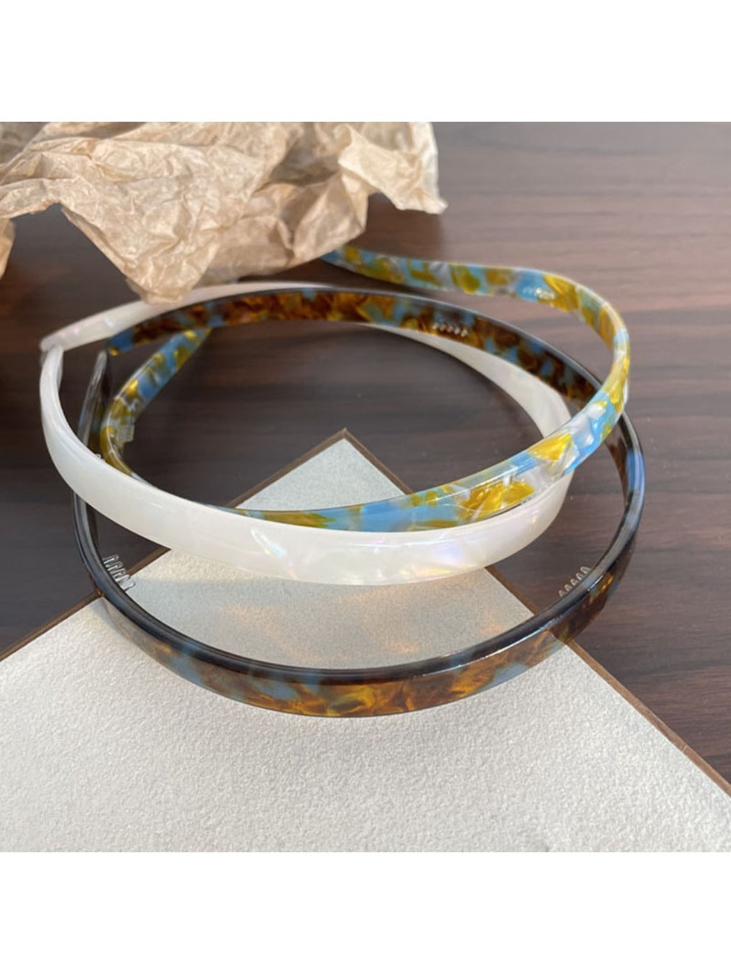 Gifty - Elegant Curved Slim Headband
