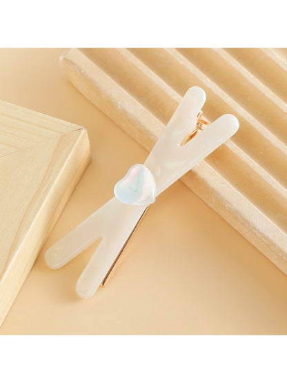 Beau - Chic Crisscross Hair Clip