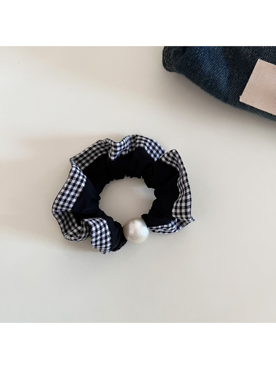 Gifty - Black and White Plaid Edge Hair Tie