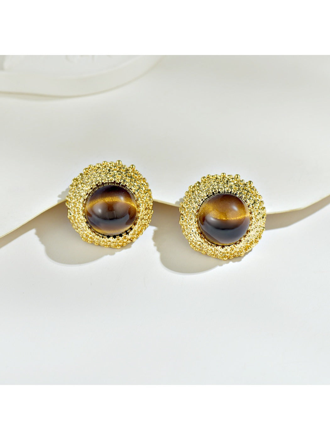 Earedge - Three-Dimensional Round Earrings