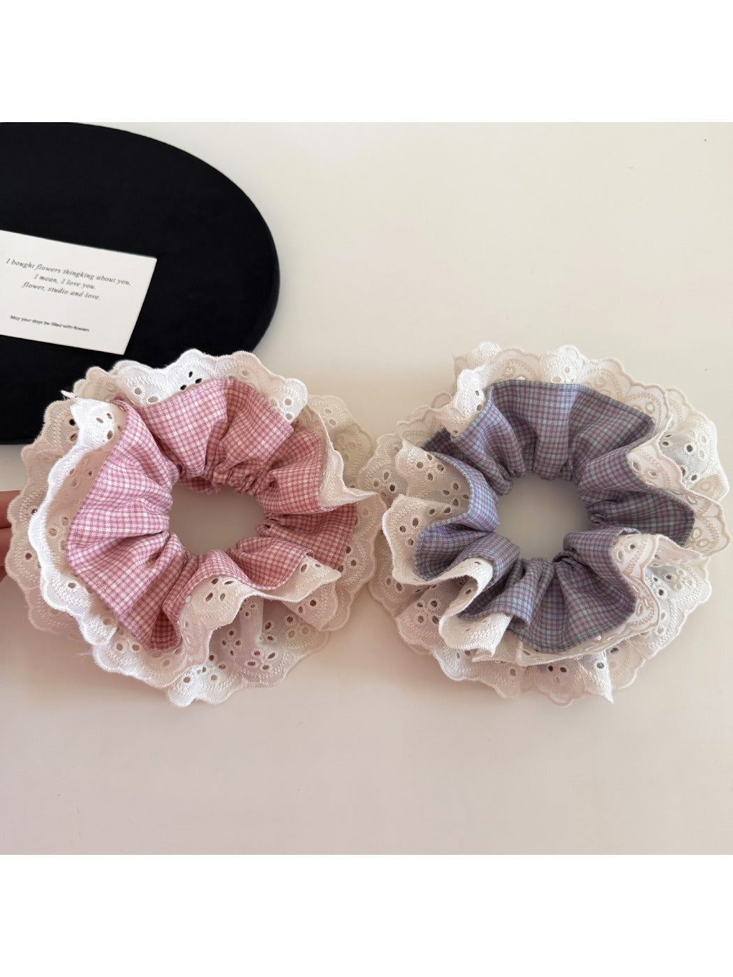 Gifty - Cute Plaid Lace Scrunchie
