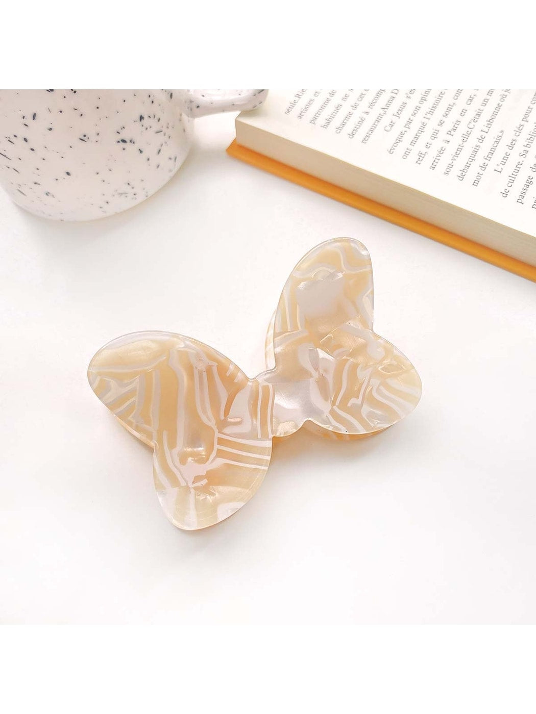 Beau - Acrylic Bow Shaped Decorative Hair Claw Clip