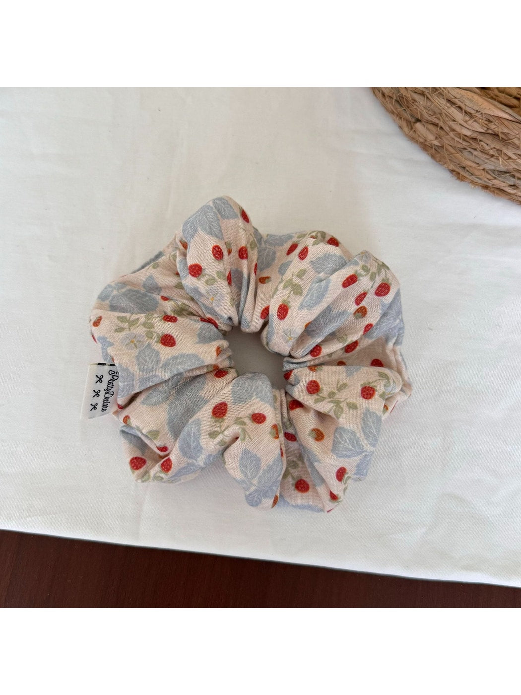Gifty - Simple Polyester Round Elastic Hair Scrunchie