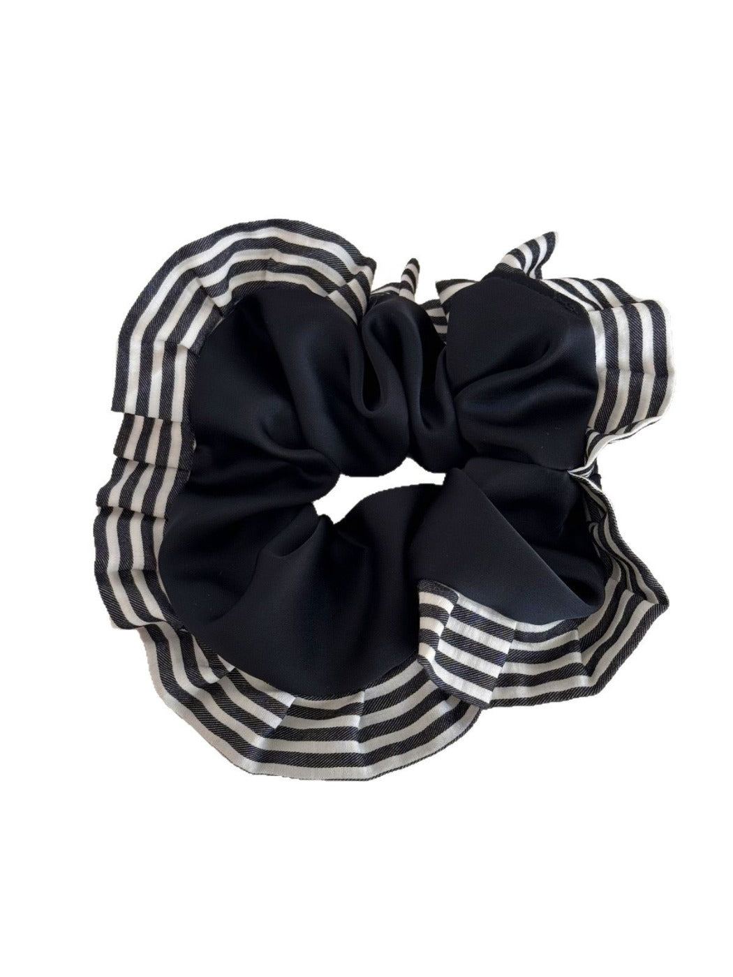 Gifty - Ruffled Edge Striped Satin Scrunchie