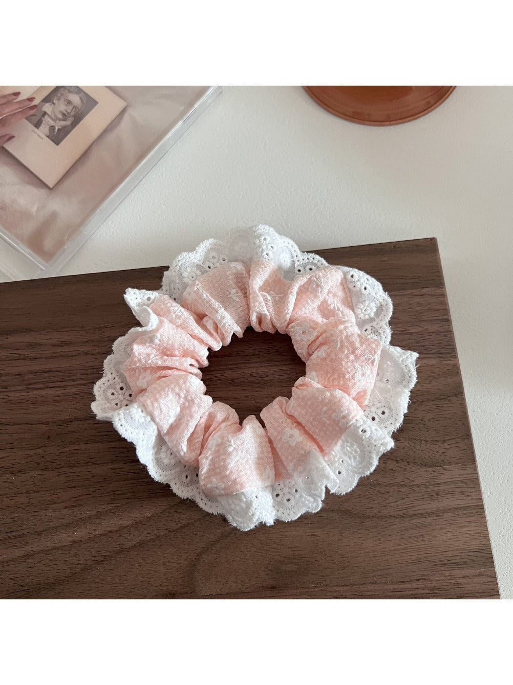 Gifty - Sweet Small Floral Lace Trim Scrunchie