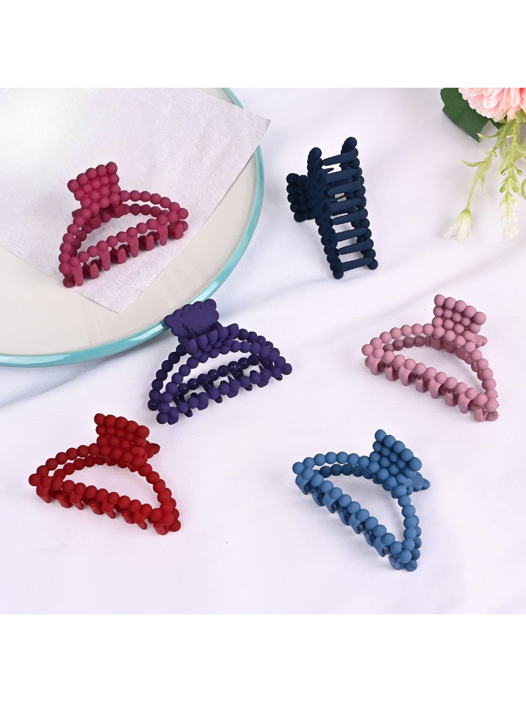 Beau - Minimalist Openwork Half Round Claw Clip