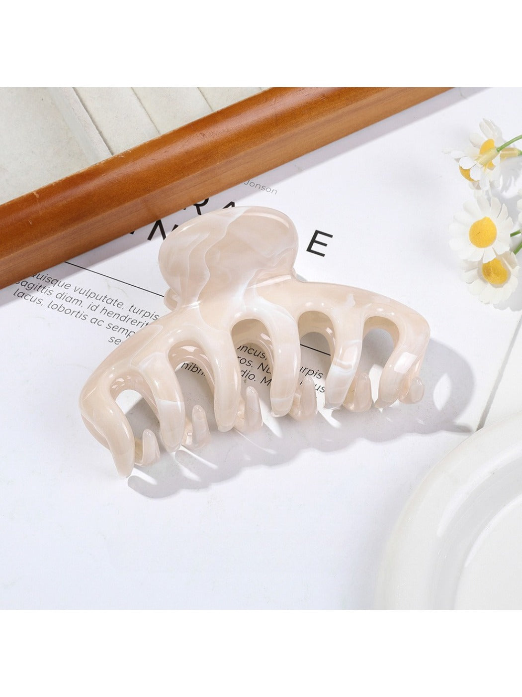 Beau - Marble Pumpkin Shaped Hair Claw Clip