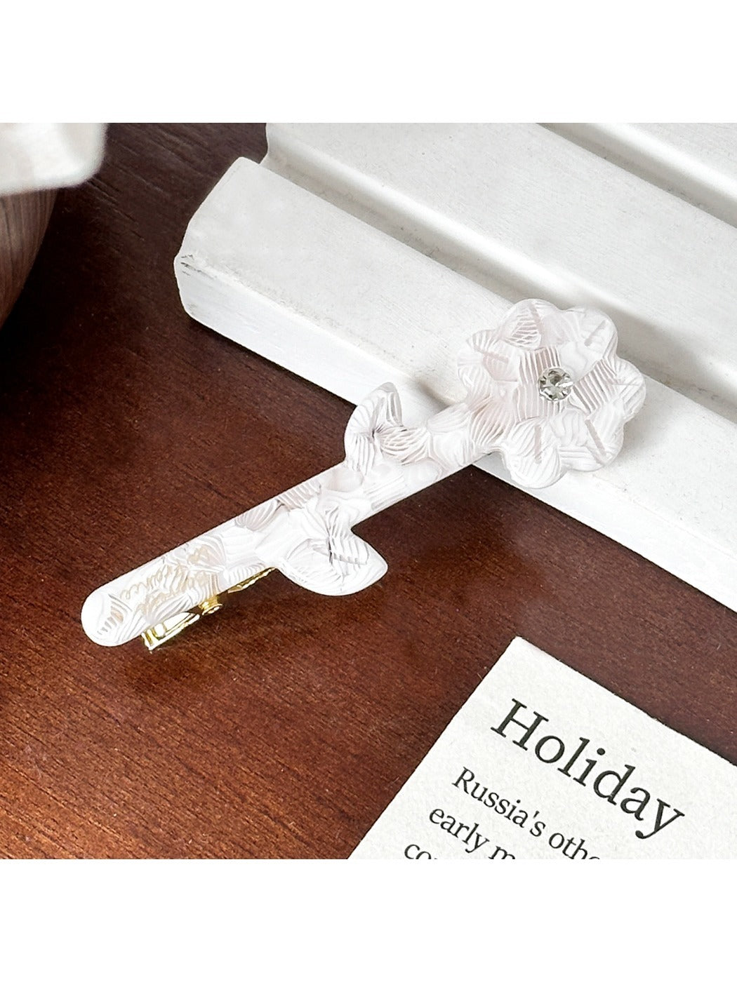 Beau - Acetic Acid Flower-shaped Hairpin