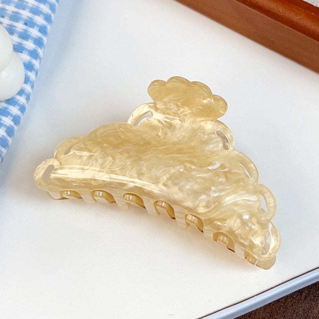 Beau - Scalloped Acrylic Styling Hair Claw Clip