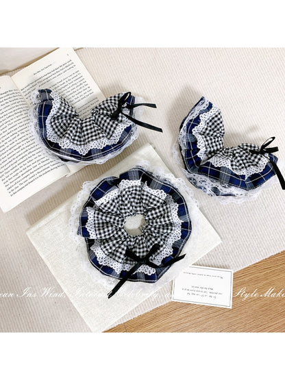 Gifty - Navy Plaid Scrunchie with Lace Trim