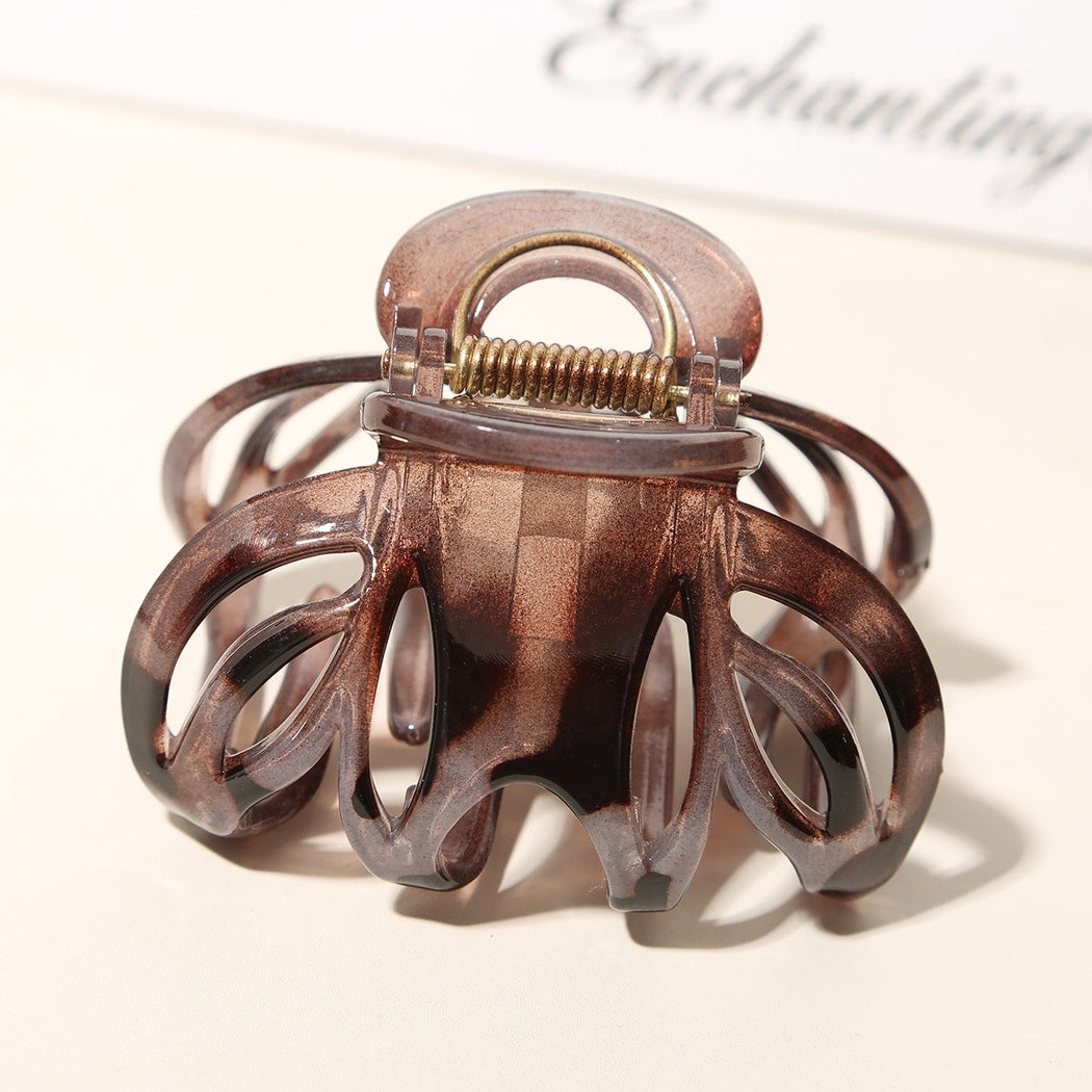 Beau - Glossy Openwork Leopard Pattern Claw Clip