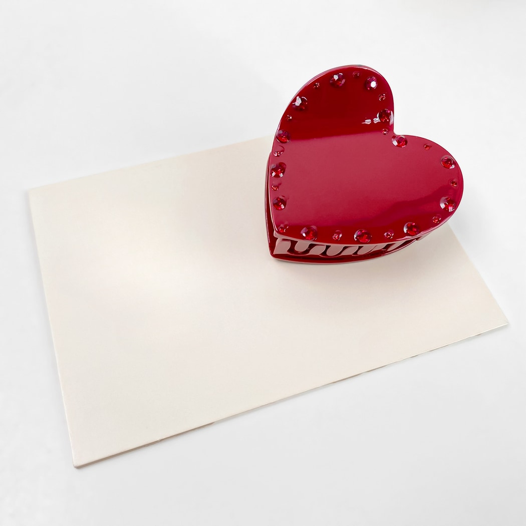 Beau - Chic Decorative Heart Shaped Claw Clip