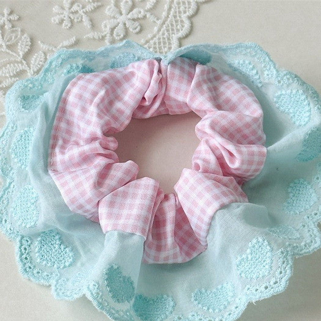 Gingham Heart Lace Scrunchie Set variant image