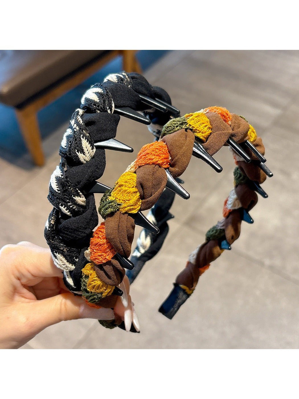 Gifty twist headband displayed on a white mannequin head