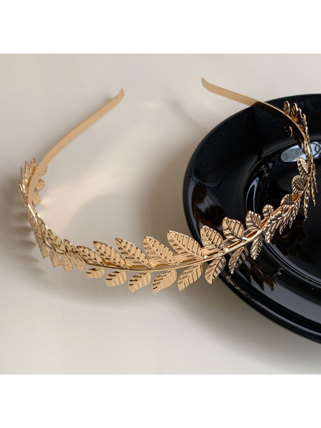 Gifty - Vintage Laurel Leaf Headband