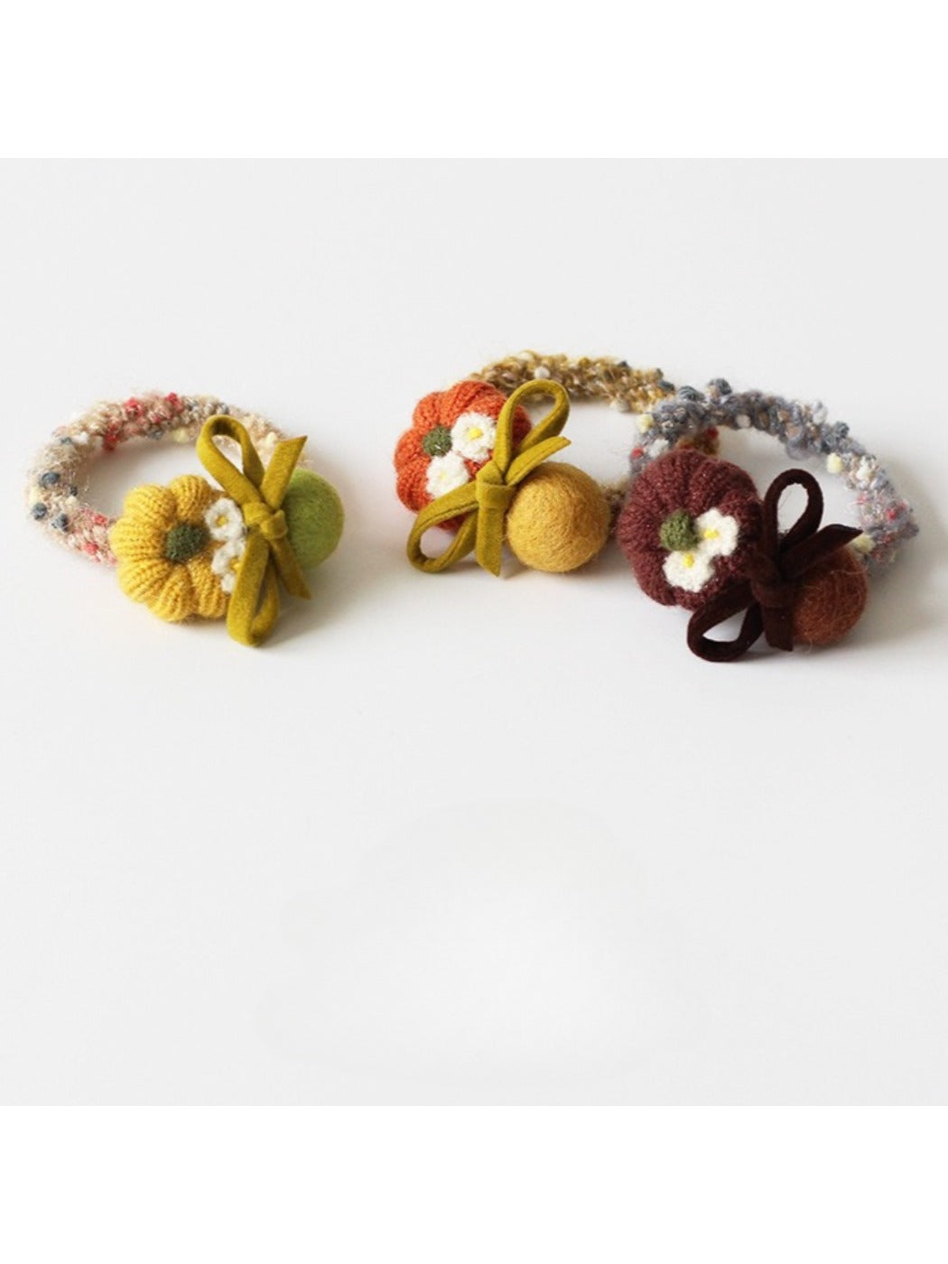 Gifty - Elegant Floral Hair Tie