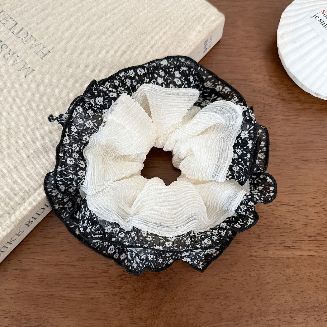 Gifty - Layered Lace Trim Floral Pattern Scrunchie