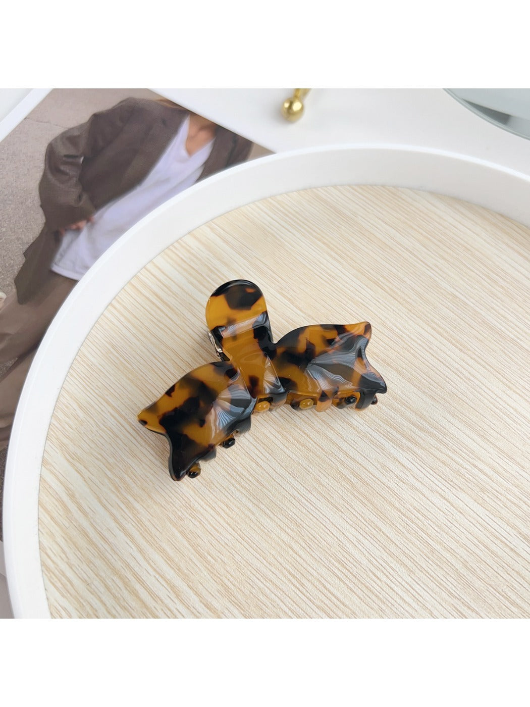Beau hair claw clip shown from back highlighting clip hinge