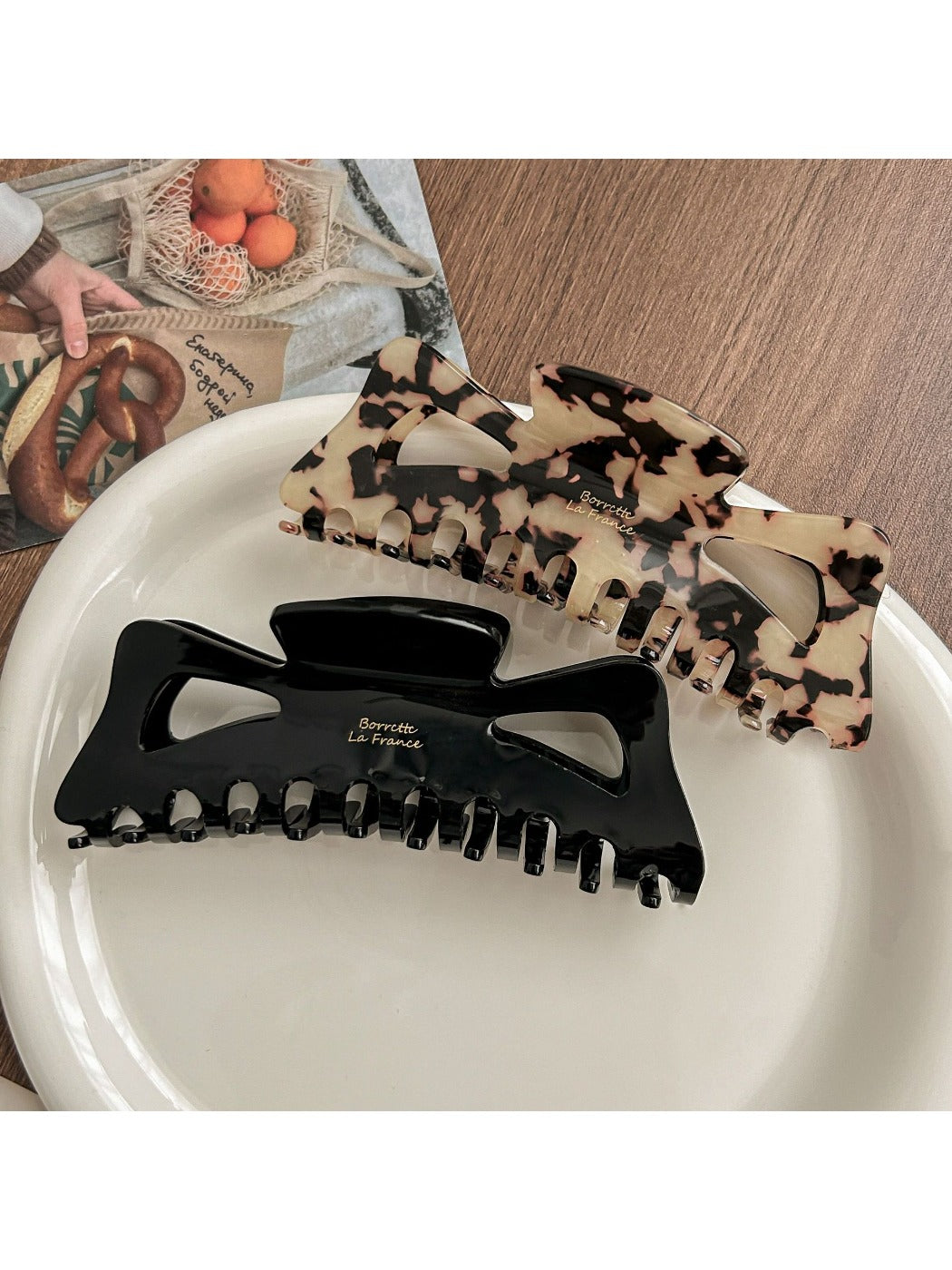 Beau - Openwork Bow Hair Claw Clip