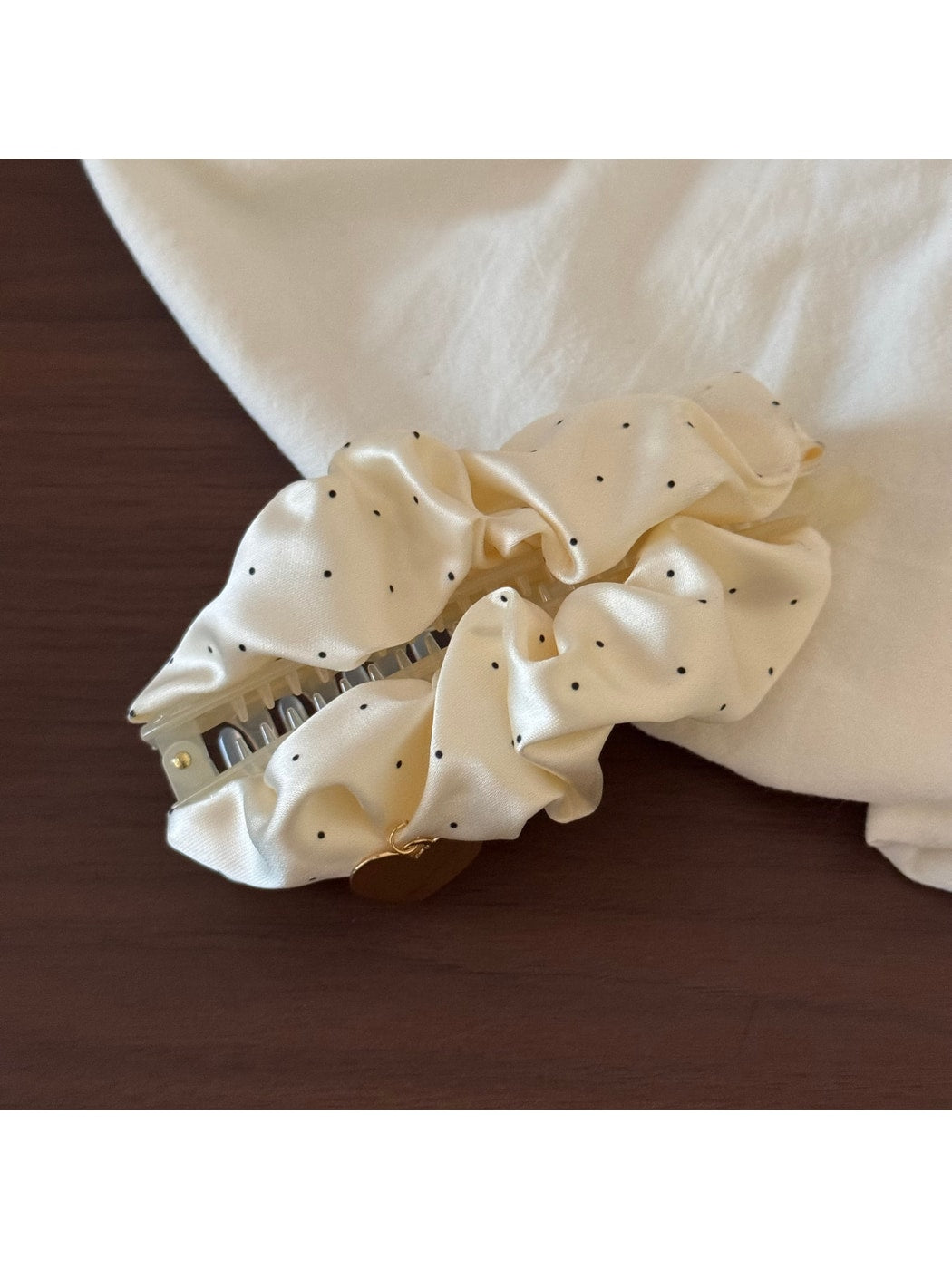 Gifty - Polka Dot Ruched Satin Finish Scrunchie
