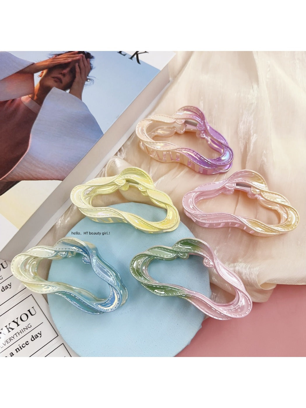 Beau - Ombre Cloud Shaped Hair Claw Clip
