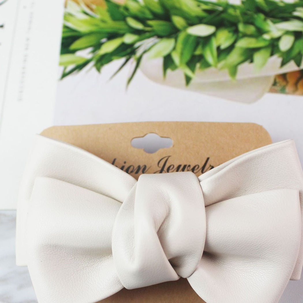 Solid Bow Barrette Collection variant image