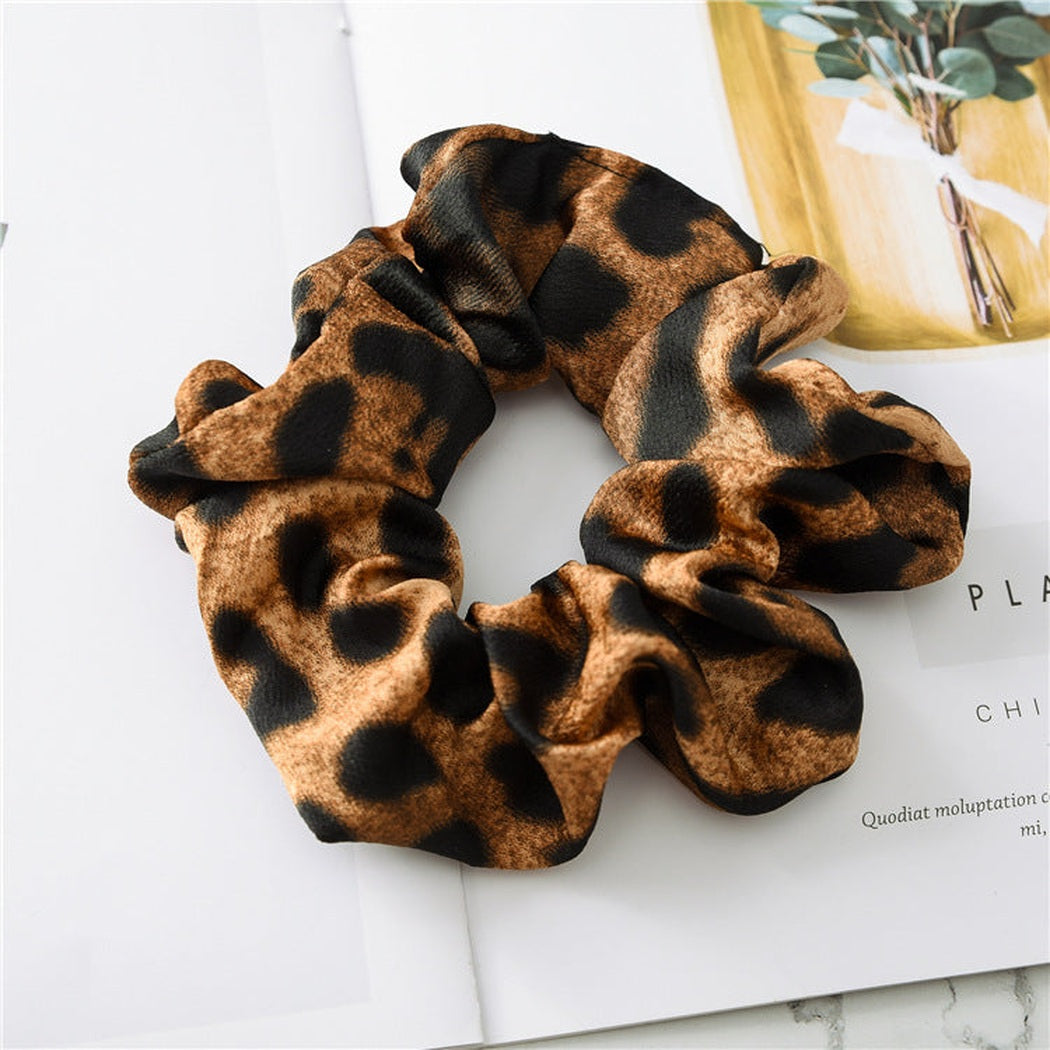 Leopard Glossy Scrunchie Collection variant image