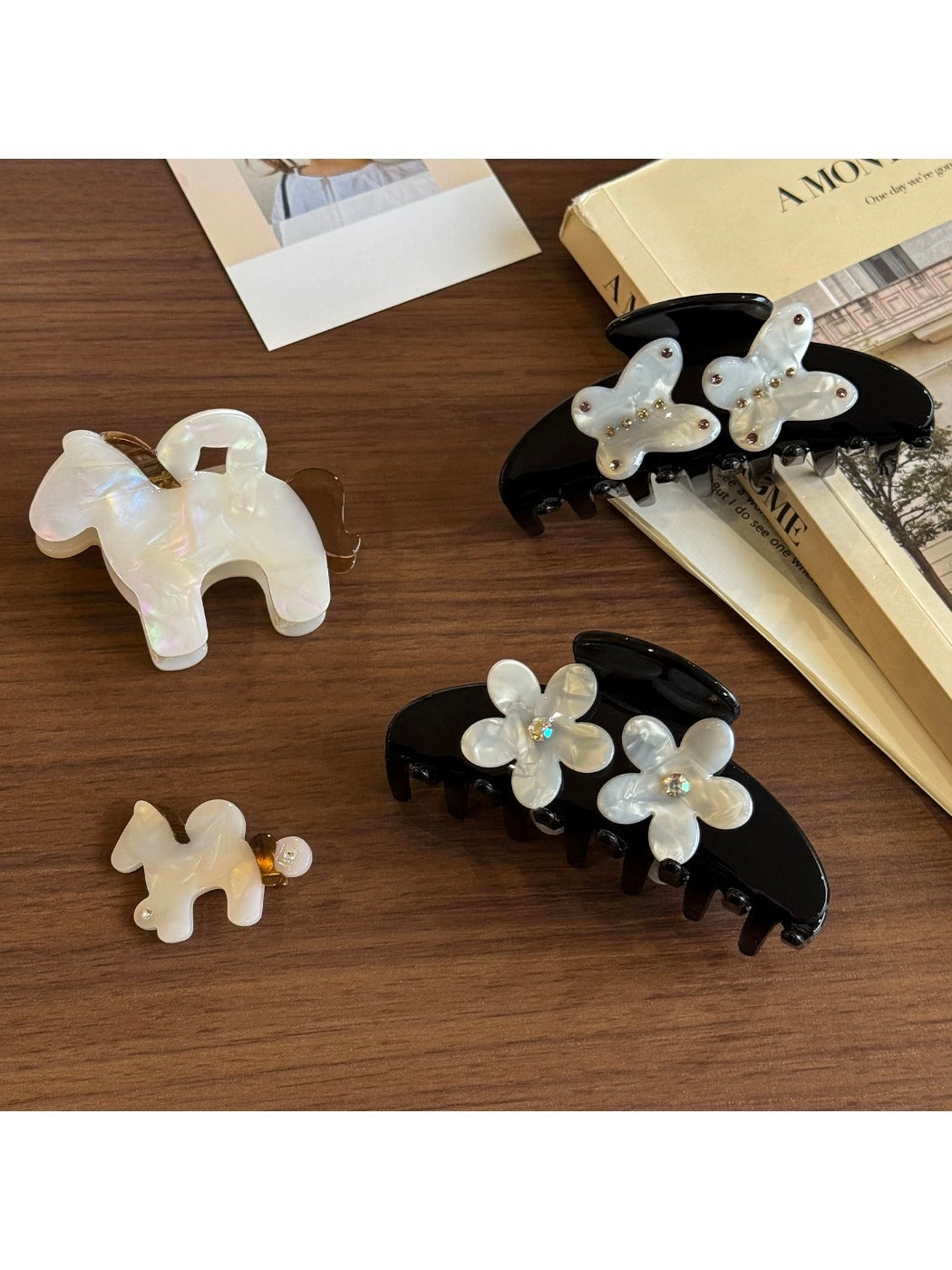 Beau - Acetate Horse Shaped Claw Clip